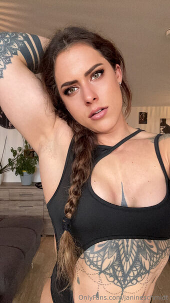 janineschmidt Голе фотографије OnlyFans 3