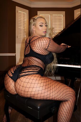 Jenna Shea