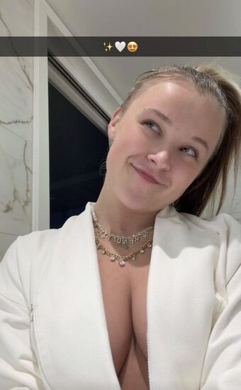 Jojo Siwa Голе фотографије OnlyFans 134