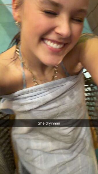 Jojo Siwa Голе фотографије OnlyFans 137