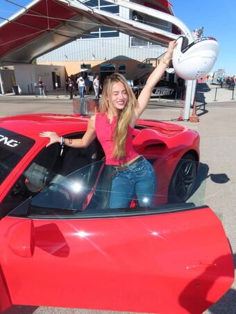 Julia Ernst Голе фотографије OnlyFans 283