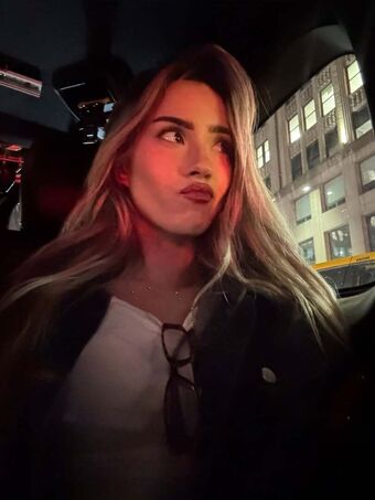 Julia Ernst Голе фотографије OnlyFans 284