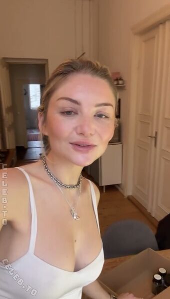 Julia Wulf Голе фотографије OnlyFans 334