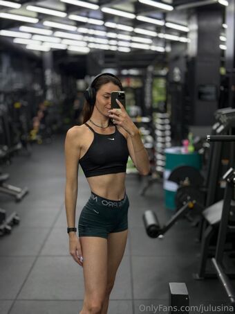 Julusina Голе фотографије OnlyFans 14