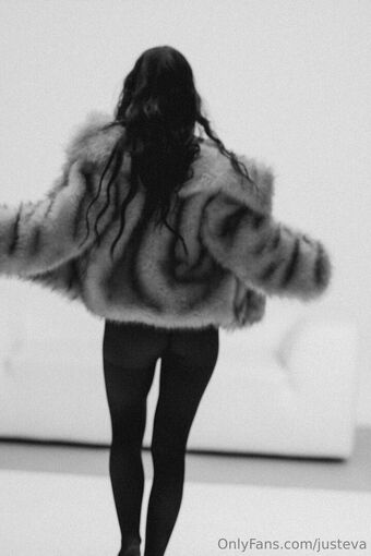 justeva Голе фотографије OnlyFans 3