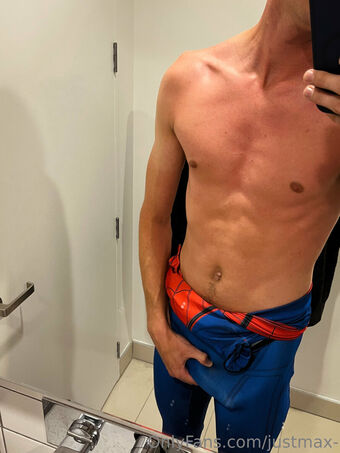 justmax- Голе фотографије OnlyFans 19