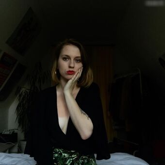 Kalemia Голе фотографије OnlyFans 24