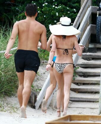 Katie Cassidy Голе фотографије OnlyFans 183