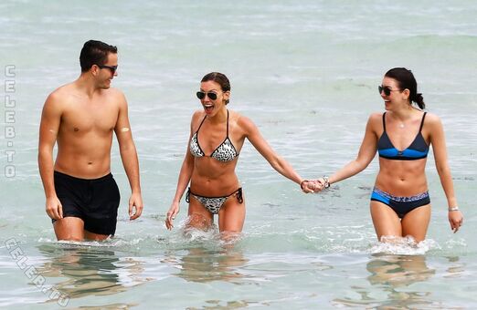 Katie Cassidy Голе фотографије OnlyFans 186