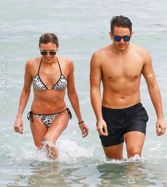 Katie Cassidy Голе фотографије OnlyFans 192