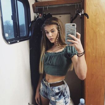 Kerri Medders Голе фотографије OnlyFans 23