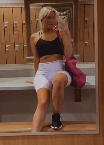 Kewitty Голе фотографије OnlyFans 12