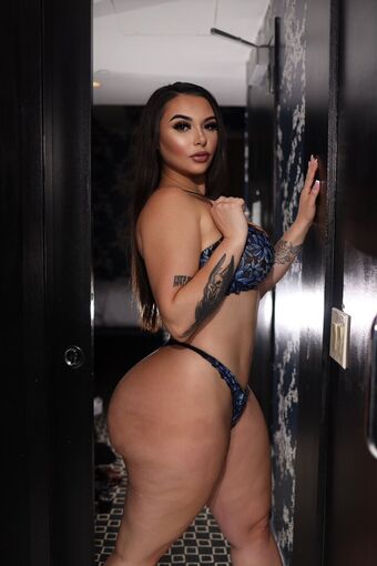 Kileylyn Голе фотографије OnlyFans 9