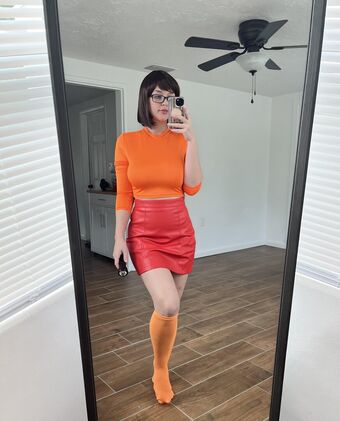 Kurvy_Kat