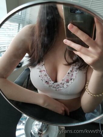 kvvvthy Голе фотографије OnlyFans 18