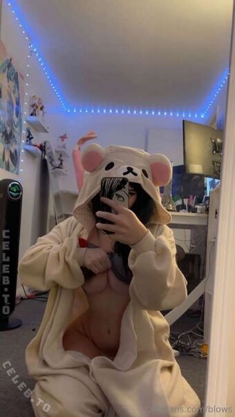 lain.verse Голе фотографије OnlyFans 16