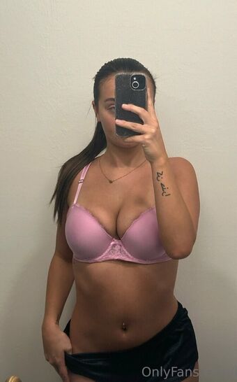 Laina Bell Голе фотографије OnlyFans 24