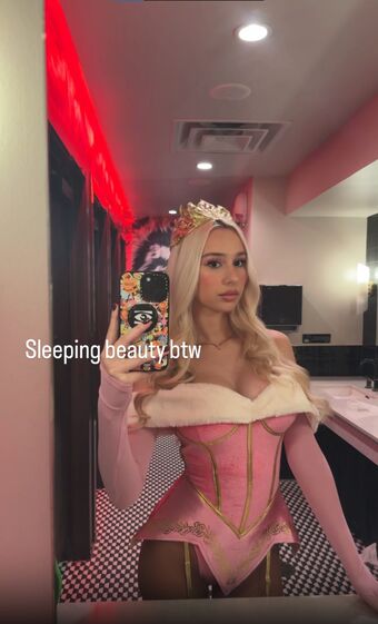 lapdog Голе фотографије OnlyFans 21