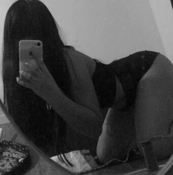 Laradevil Голе фотографије OnlyFans 10