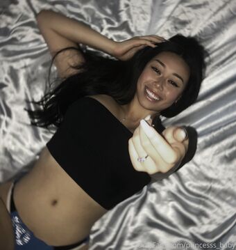 Leanettacoco Голе фотографије OnlyFans 2