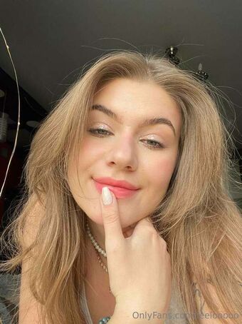 Lee Loo Голе фотографије OnlyFans 10