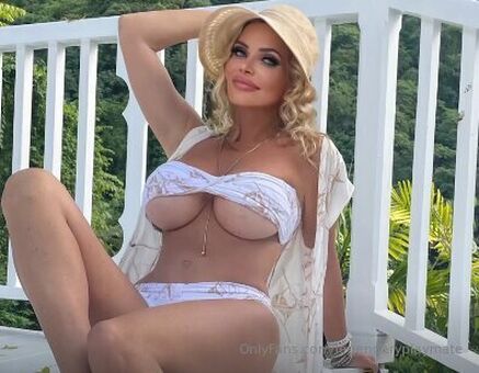 Legendaryplaymate