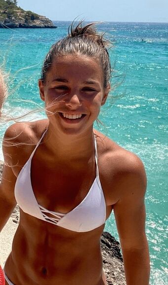 Lena Oberdorf Голе фотографије OnlyFans 26