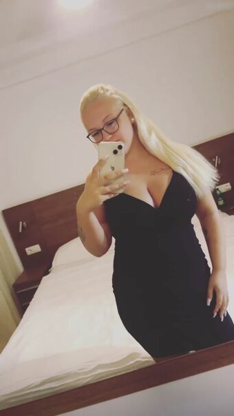 lenakpl23 Голе фотографије OnlyFans 27