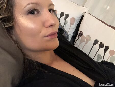 lenastarrpreview Голе фотографије OnlyFans 11
