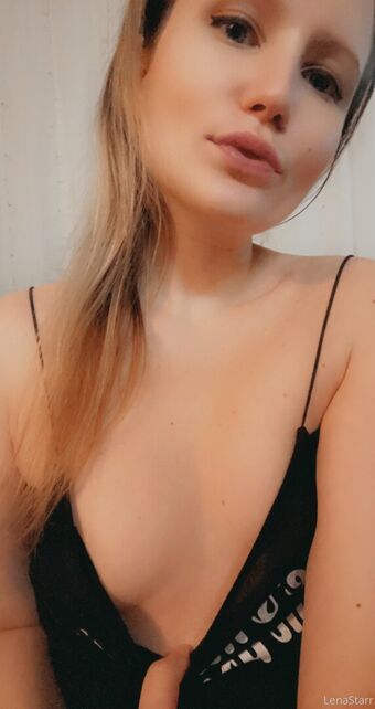 lenastarrpreview Голе фотографије OnlyFans 18