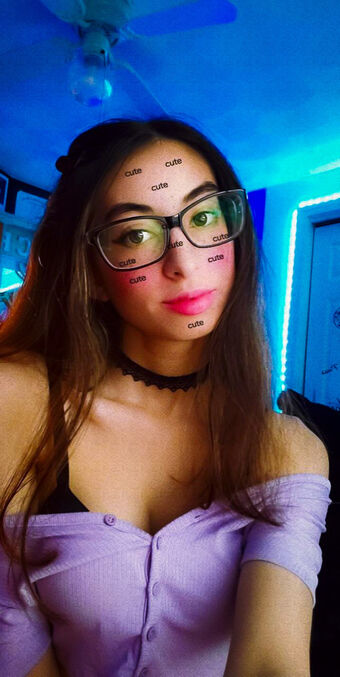 Lexiful Голе фотографије OnlyFans 69