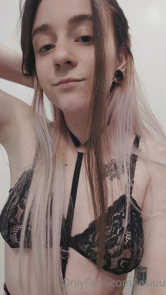 lexiuu Голе фотографије OnlyFans 4
