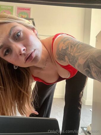 Lia Andersson Голе фотографије OnlyFans 3
