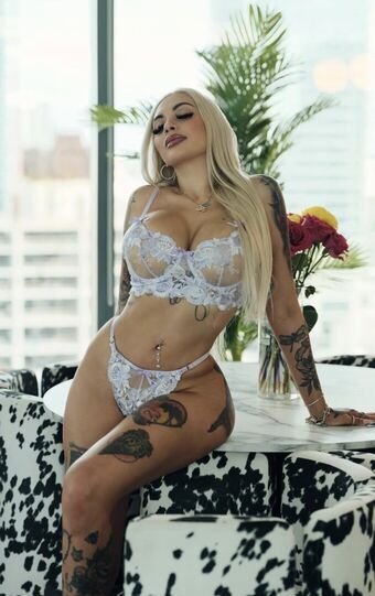 Licii Sanchez Голе фотографије OnlyFans 6