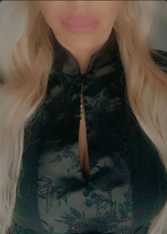 Liilly Голе фотографије OnlyFans 7