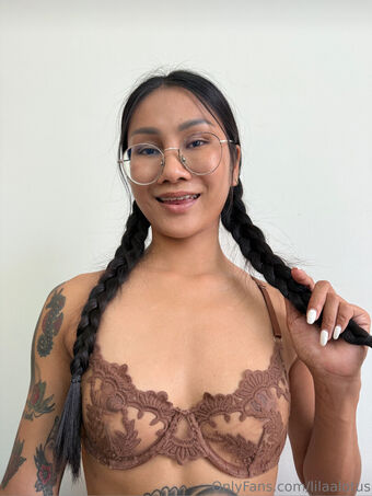 Lilaa Голе фотографије OnlyFans 16