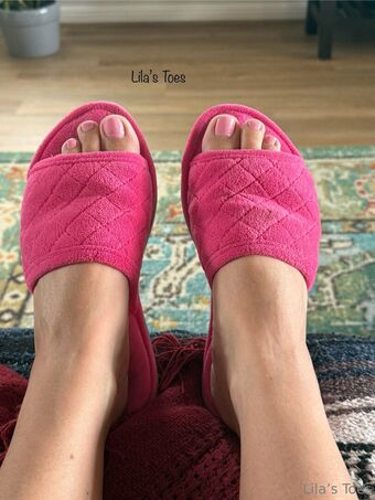 lilas.toes