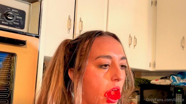 Lilbite Голе фотографије OnlyFans 24