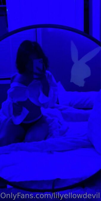 Lilyellowdevil Голе фотографије OnlyFans 6