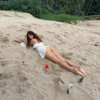 LinaTheCreator Голе фотографије OnlyFans 23
