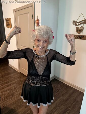 lindahope1939 Голе фотографије OnlyFans 84