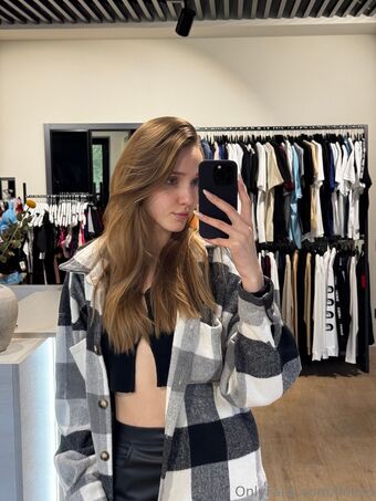 linesa Голе фотографије OnlyFans 28