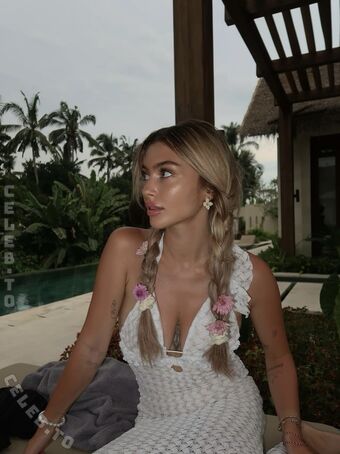 linuschka Голе фотографије OnlyFans 55