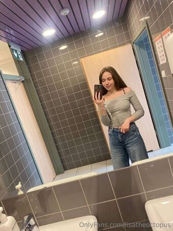lisatheoctopus Голе фотографије OnlyFans 19