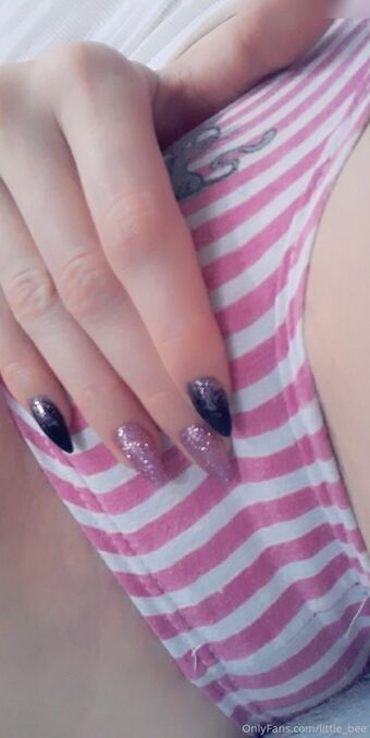 little_bee Голе фотографије OnlyFans 73