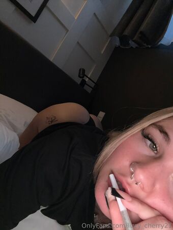 Lizzy_cherry21 Голе фотографије OnlyFans 18