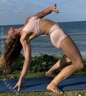 Lola Weippert Голе фотографије OnlyFans 441