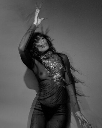 Loreen Голе фотографије OnlyFans 8