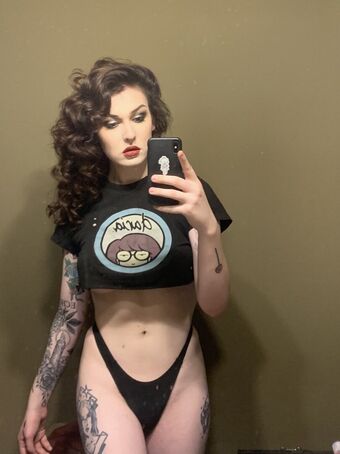 loreleik Голе фотографије OnlyFans 20