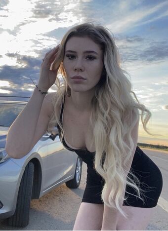 Loretta Голе фотографије OnlyFans 19